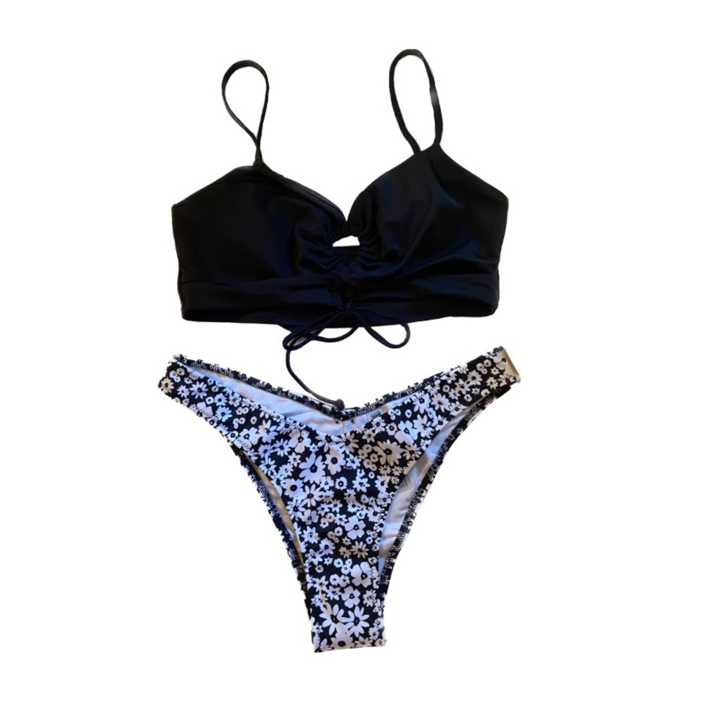 Victoria’s Secret PINK bikini